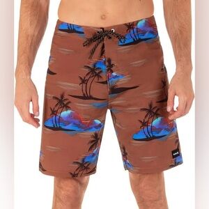 Hurley Men's Phantom Eco Weekender Boardshorts. NWT!